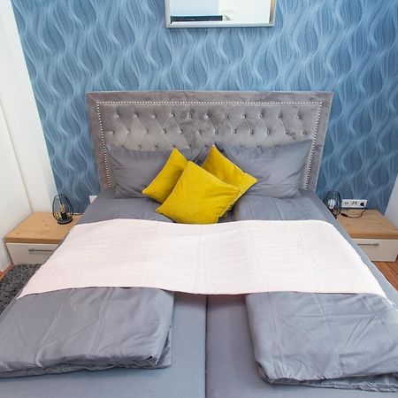 Full House Studios - Ls69 Apartments Halle  Esterno foto