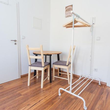 Full House Studios - Ls69 Apartments Halle  Esterno foto