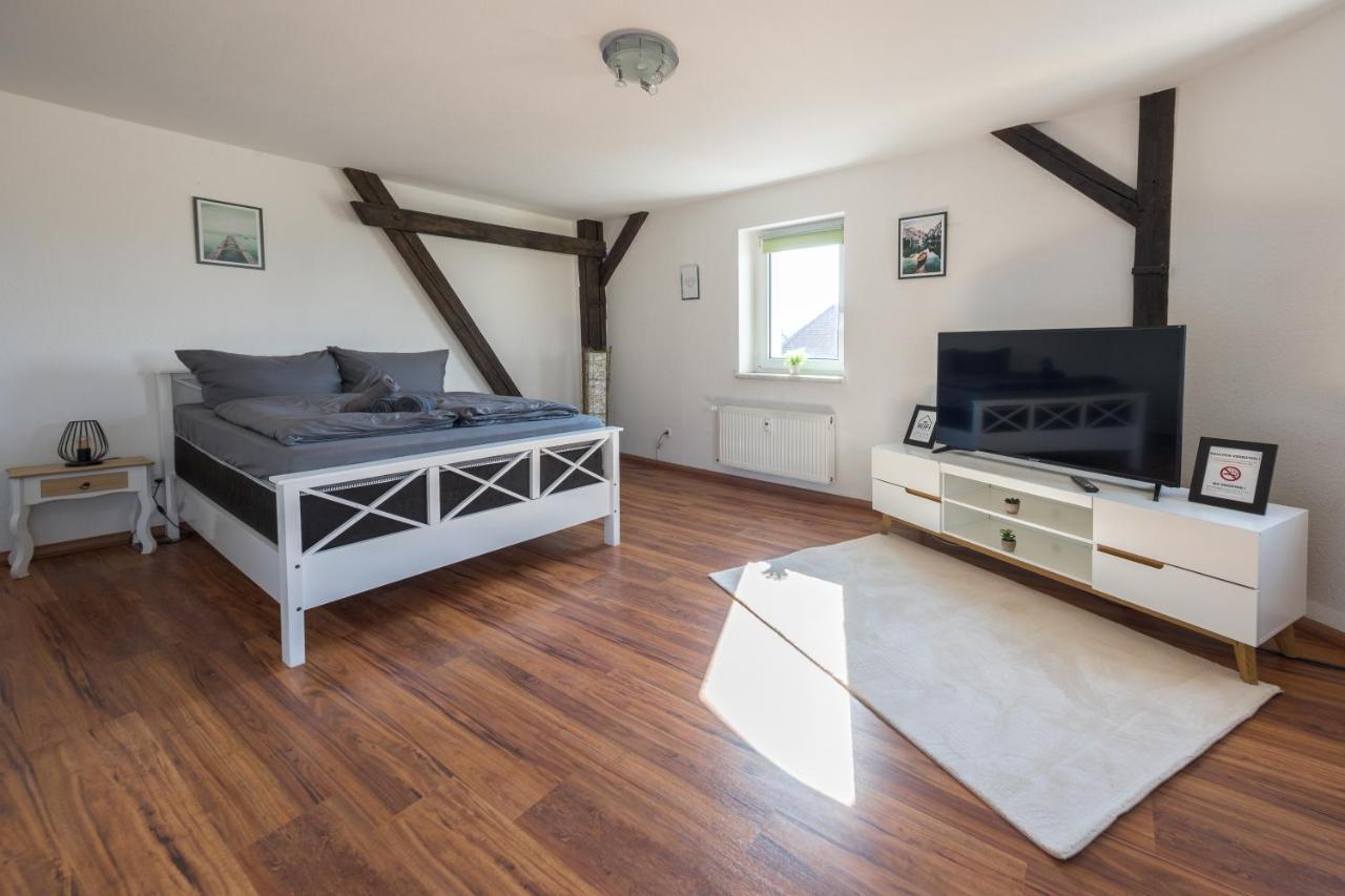 Full House Studios - Ls69 Apartments Halle  Esterno foto